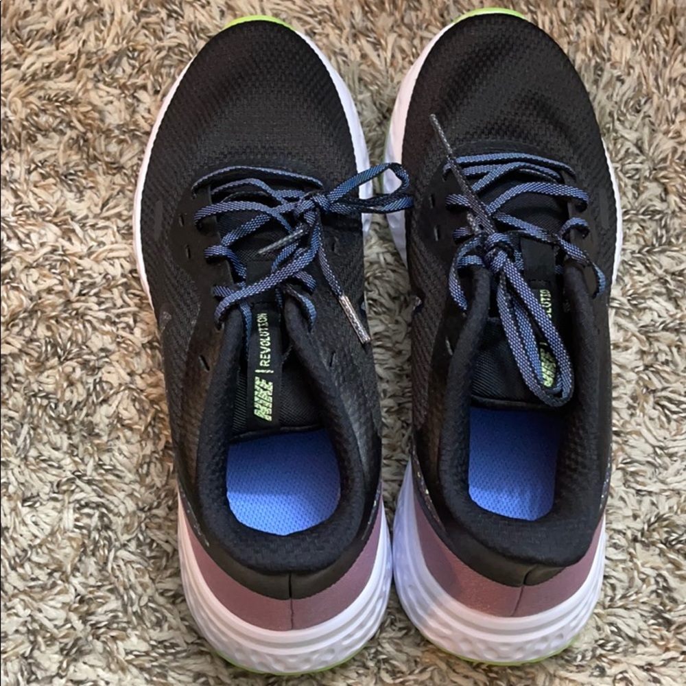 new nike shoes